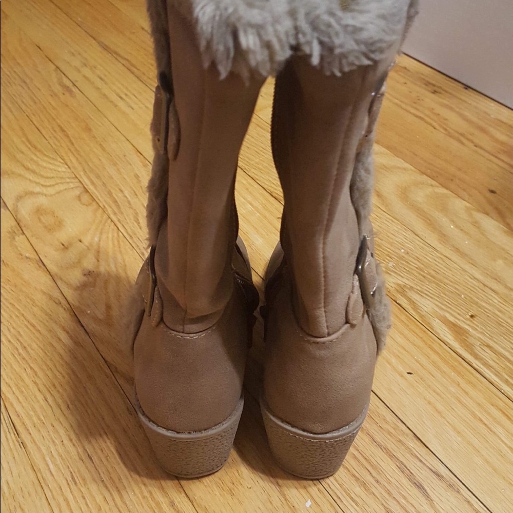 Boots - Picture 2 of 3